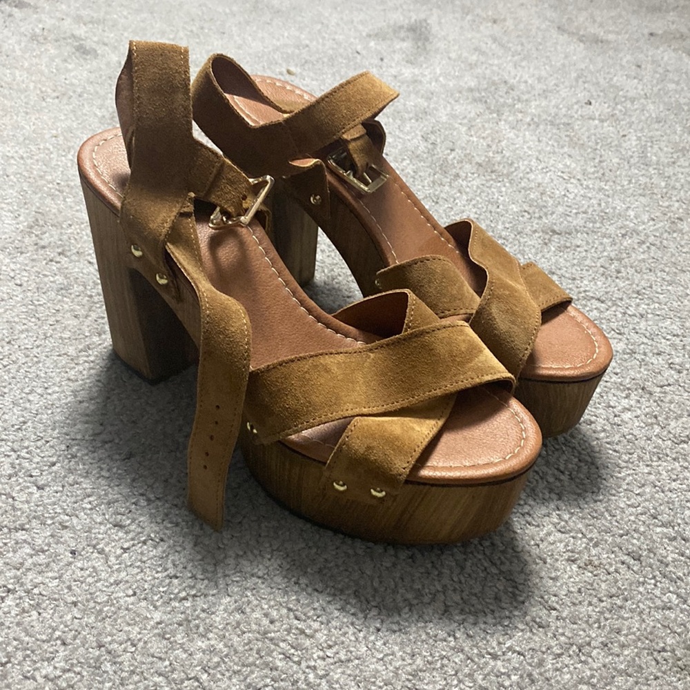 Platform sandal